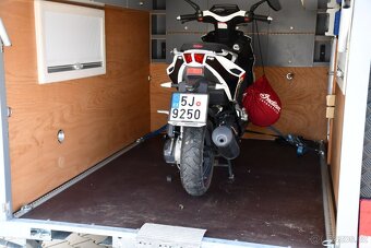 Obytný karavan 1300 kg - 7