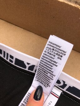 Spodní díl plavek zn. Tommy Hilfiger vel. M - 7