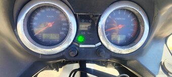 Suzuki V-Strom DL 1000 - 7