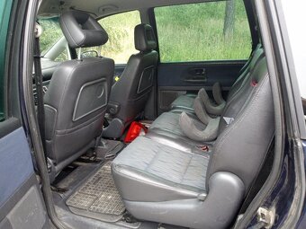 Ford Galaxy - 7