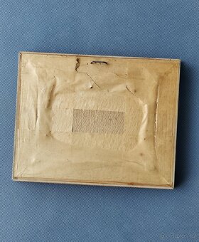 Starožitná gobélínová výšivka v luxusním zlatém rámu - 7