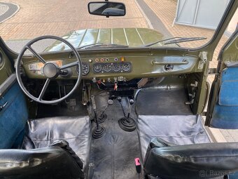 UAZ 469 BI - 7