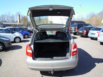 Škoda Fabia 1.4i 16V kombi 85koní r.v.9/2008 - 7