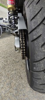 YAMAHA XJR 1300 - 7