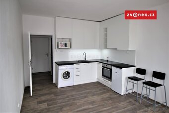 1+kk po kompletní rekonstrukci, centrum Zlína, krásný výhled - 7