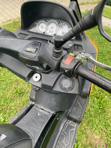 Skútr Kymco Xciting - 7