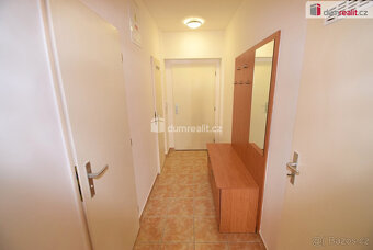 Pronájem bytu 1+kk, 36m² s balkonem, ul. Zlonická, Praha 9- - 7