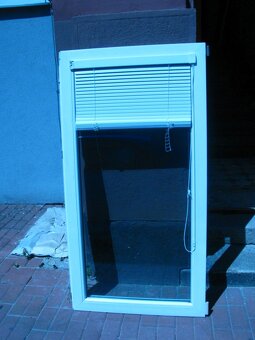 Okna (jen křídla k zabudování) 148 x 74 cm izolační dvojsklo - 7