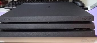 PS4 Pro 1TB - TOP stav, 2x DualShock, dokovací stanice a 3 h - 7