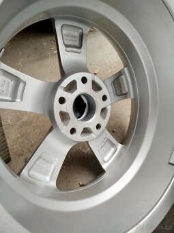 ALU Toyota 5x114,3 R16 6,5J ET-39 střed 60mm - 7