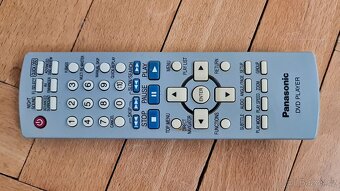 DVD přehrávač Panasonic DVD-S68 + 15 DVD - 7