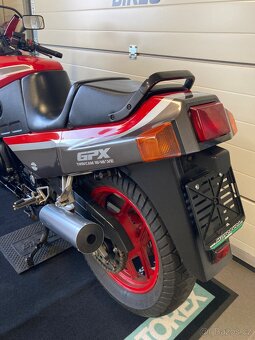 KAWASAKI GPX 600 - 7