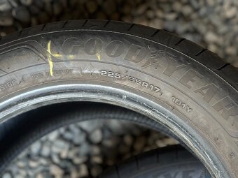 225/55/17 - Goodyear letní pár pneu - 7