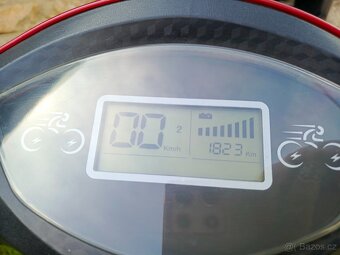 Elektrická tříkolka SELVO 31000 - 7