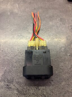 Ovladače,vypínače - 7