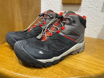 Prodám sportovní turistické boty Nike 36, QUECHUA 33 Geox 34 - 7