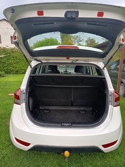 Hyundai ix20 1, 6 benzín - 7