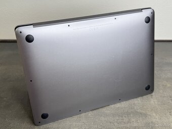 MacBook Air 13'' 2020 M1 / 8GB / 256GB SSD / Space Gray - - 7