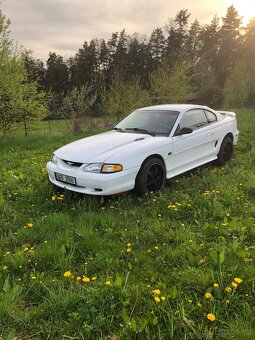 Ford Mustang 5.0GT - 7