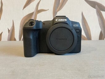Canon EOS R8 – kompletní balení - 7