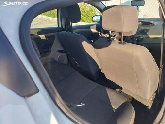 Renault Mégane 1,6 74kW - 7