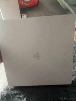Playstation 4 - 7