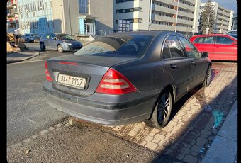 Mercedes-Benz w203 c270 - 7