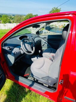 Toyota Yaris - 7