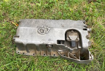 Díly motoru Vw 1.9 TDI 85kw typ AUY alterator,starter atd - 7