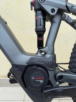 Prodám e-kolo Cube STEREO - 7