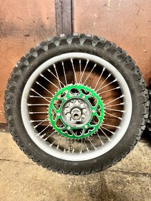 Kola Kawasaki KX 2004 - 7