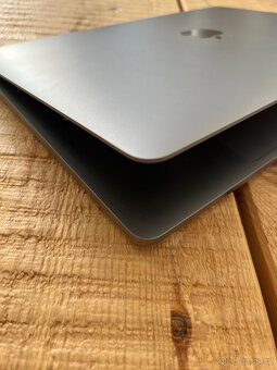 MacBook Pro 13" 2020 M1 / 16GB / 512GB - 7