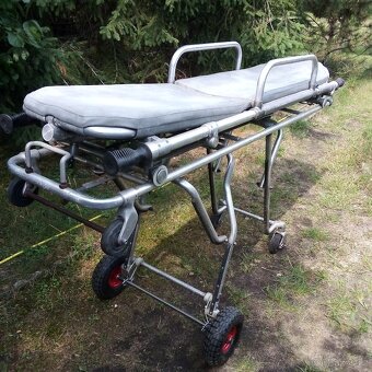 Sanitní lehátko - 7