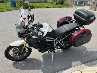 Triumph Tiger 800 - 7