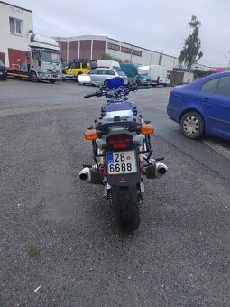 Suzuki GSX 1400 - 7