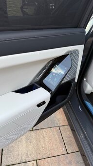 BMW i7 M70 xDrive - 7