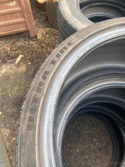 235/35r19 - 7