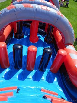 30metrová nafukovací překážková dráha - 7