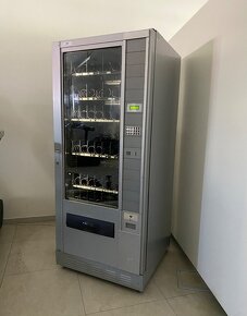 Pronájmu potravinový spirálový, karuselový automat - 7