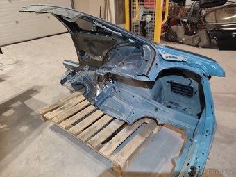 BMW E92 zadní blatník - čtvrtka - 7