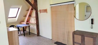 Lofr 55 m2 RD, 2 stud./prac./pár, Staré Brno, zařízené, prač - 7