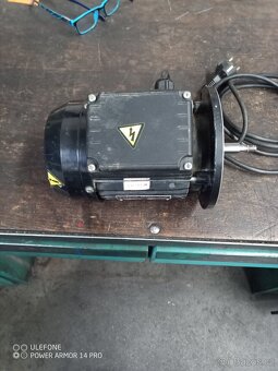 Prodám motor pro bazénovou filtraci - 7