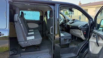 Ford Transit Custom 2,2 TDCi 114kW, L2H1, 5 míst, tažné 2,8t - 7