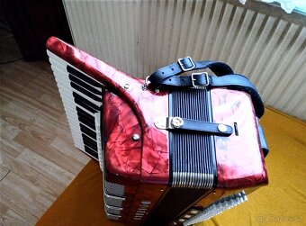 Prodám akordeon delicie CARMEN 96 basů 4 hlas - 7