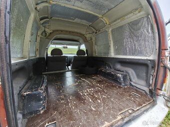 VW Caddy 1,9d - 7