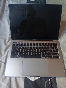 Macbook Apple pro 2027 250gb - 7
