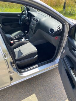 Ford Focus 1.6 74kW servisní kniha bez koroze - 7