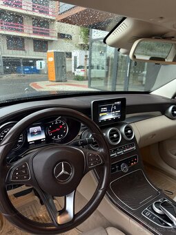 Mercedes-Benz C400 4MATIC V6 - 7
