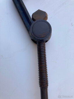 Hasák kloubový velký starý za 600 kč. - 7