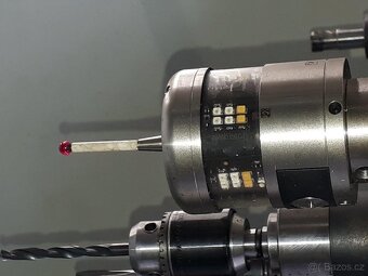 Obráběcí centrum (vertikální) KIHEUNG COMBI-U7 (3901) - 7